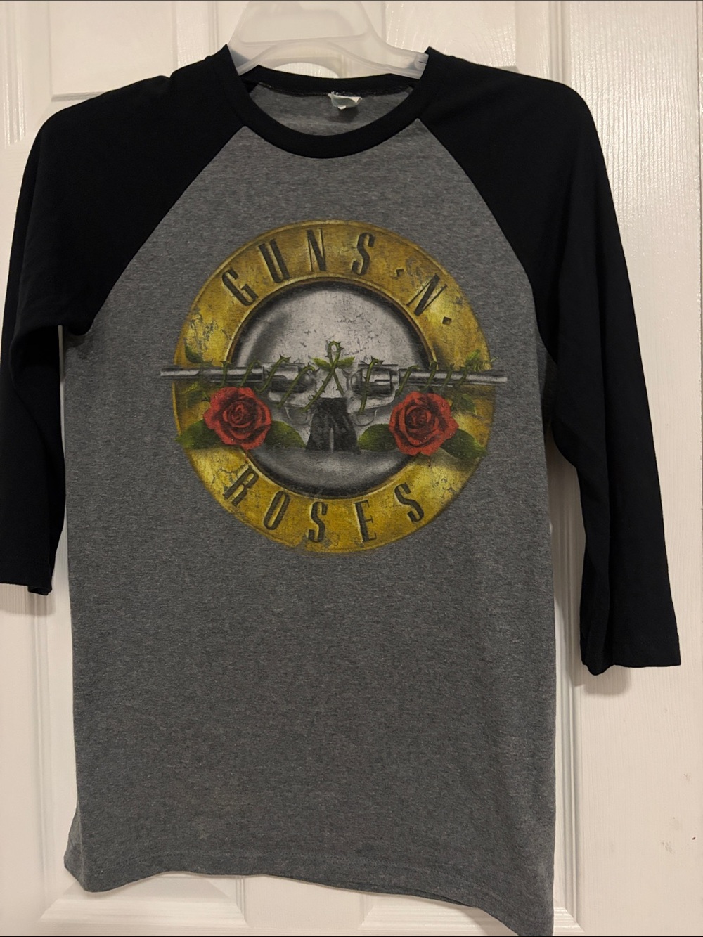 Pacifica Kids Gray & Black Guns N' Roses Raglan Tee